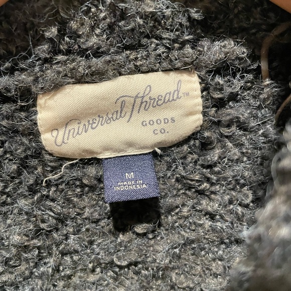 Universal Thread Sweater - Picture 3 of 4